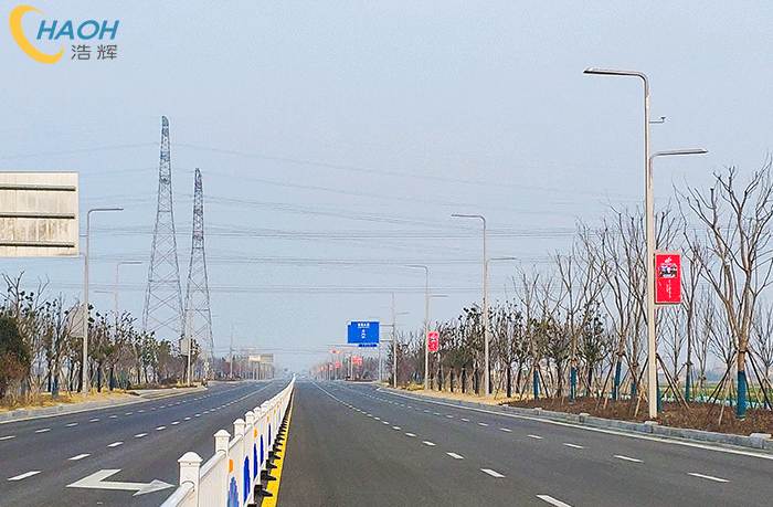 构建LED灯杆屏专属标准：必要性与实施路径